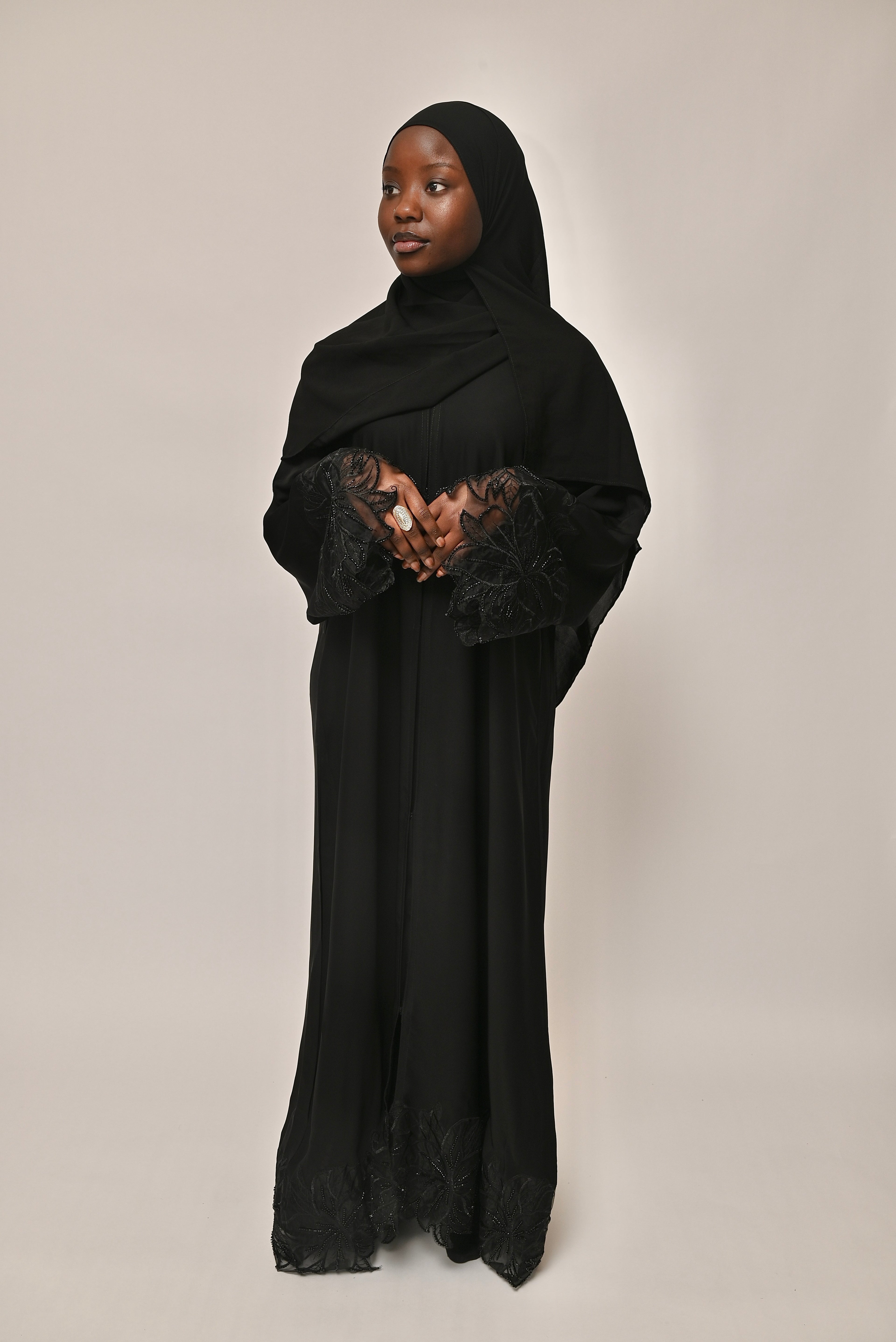 Abaya Zahra